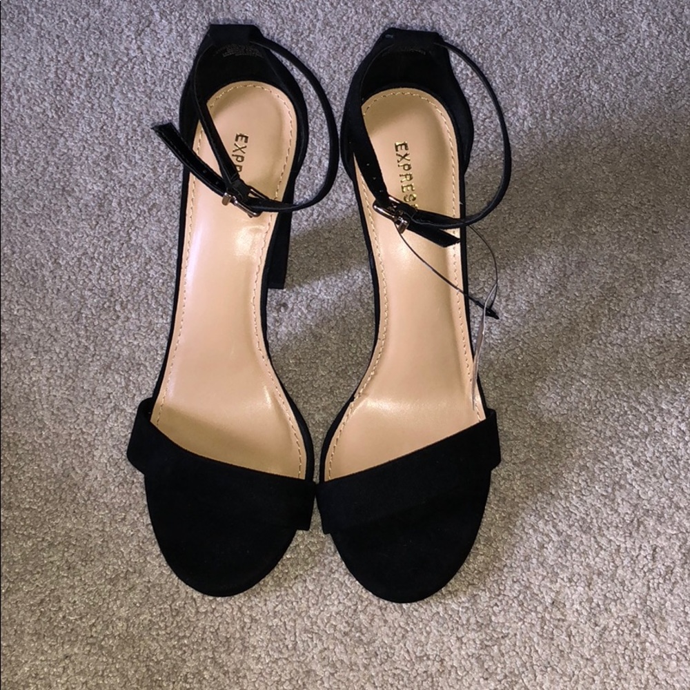 NWT [EXPRESS] Black heals